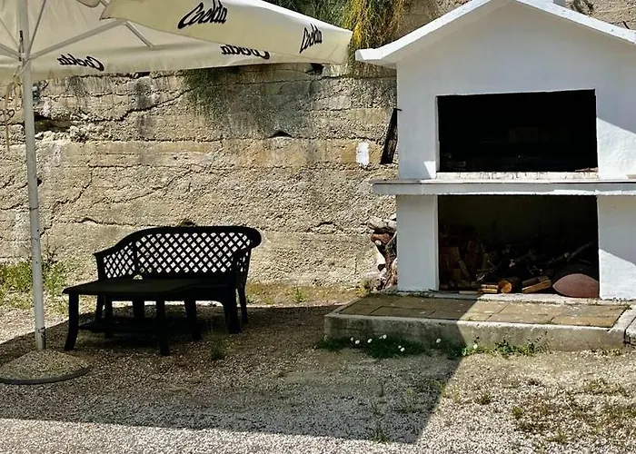 Branko Vojnovic 招待所 奥米什